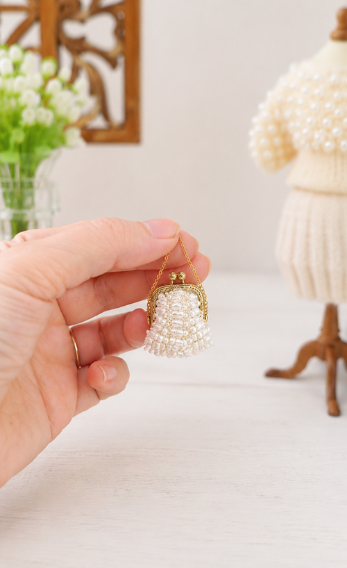 Handmade dollhouse miniature vintage bead handbag in white – 1:12 scale silk & seed bead accessory