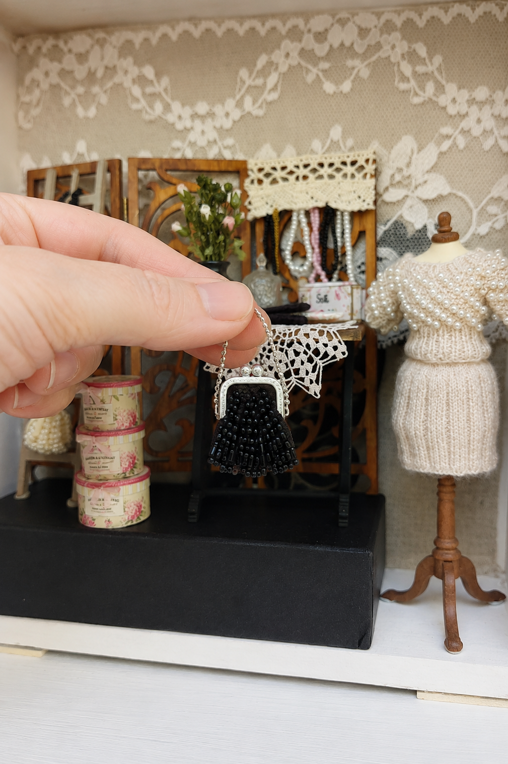 Handmade dollhouse miniature vintage bead handbag in black – 1:12 scale silk & seed bead accessory