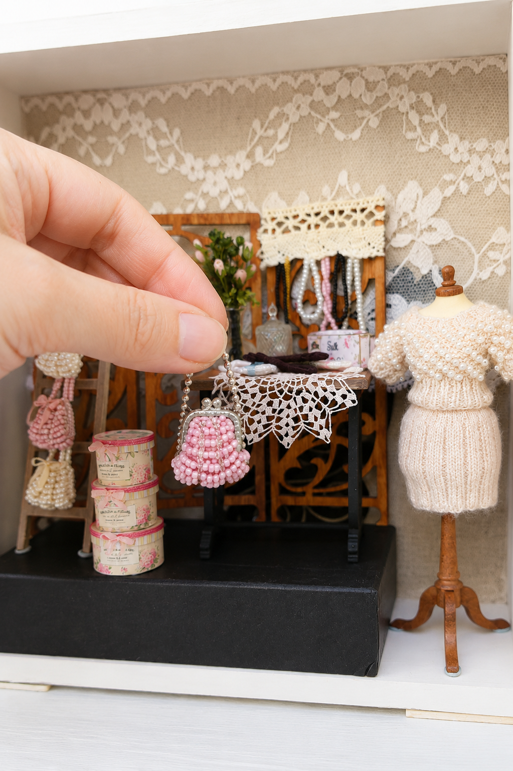 Handmade dollhouse miniature vintage bead handbag in pink – 1:12 scale silk & seed bead accessory