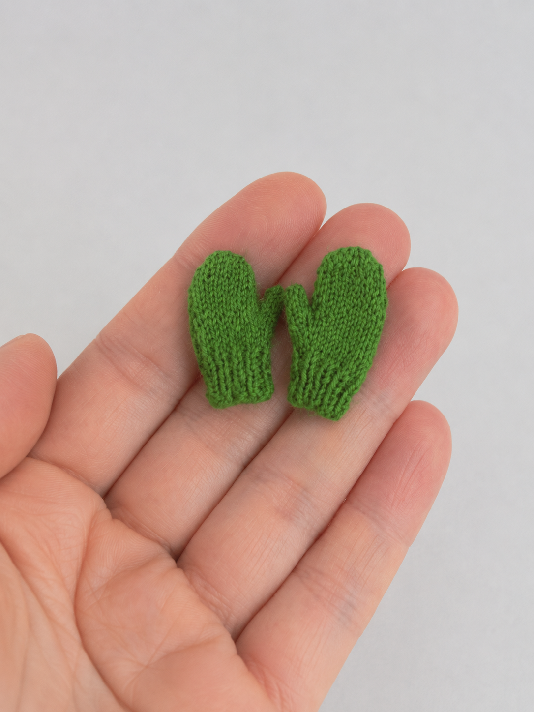 Dollhouse Miniature Wool Mittens