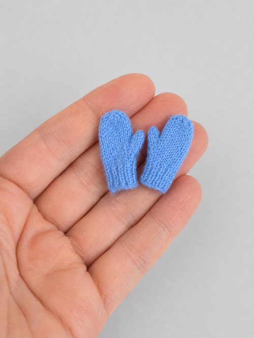 Miniature wool mittens for dollhouse doll – handmade 1:12 scale winter accessory